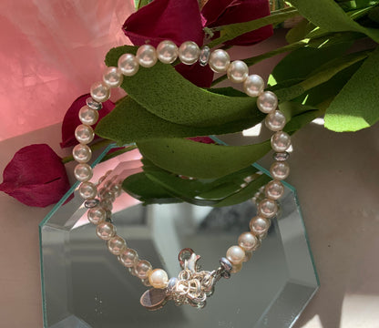 Everly Pearl Bracelet
